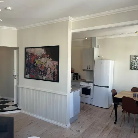 Apartment Stor Med 4 Sov - S6 *