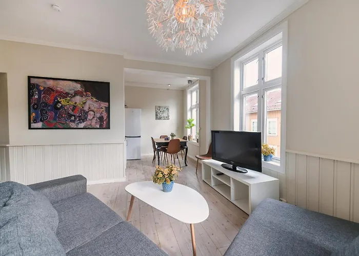 4 Sov Stor I Sentrum - 6 Leilighet